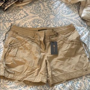 NWT Khaki cargo shorts